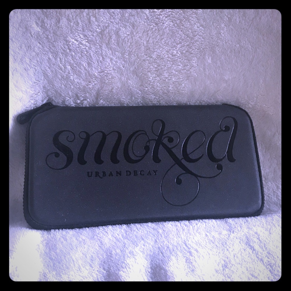 Urban Decay Smoked palette